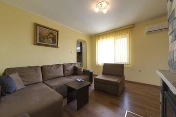 Фото номера Апартаменты с видом на горы Гостевой дом Marinovata Kashta Guest House г. Велики-Преслав 2